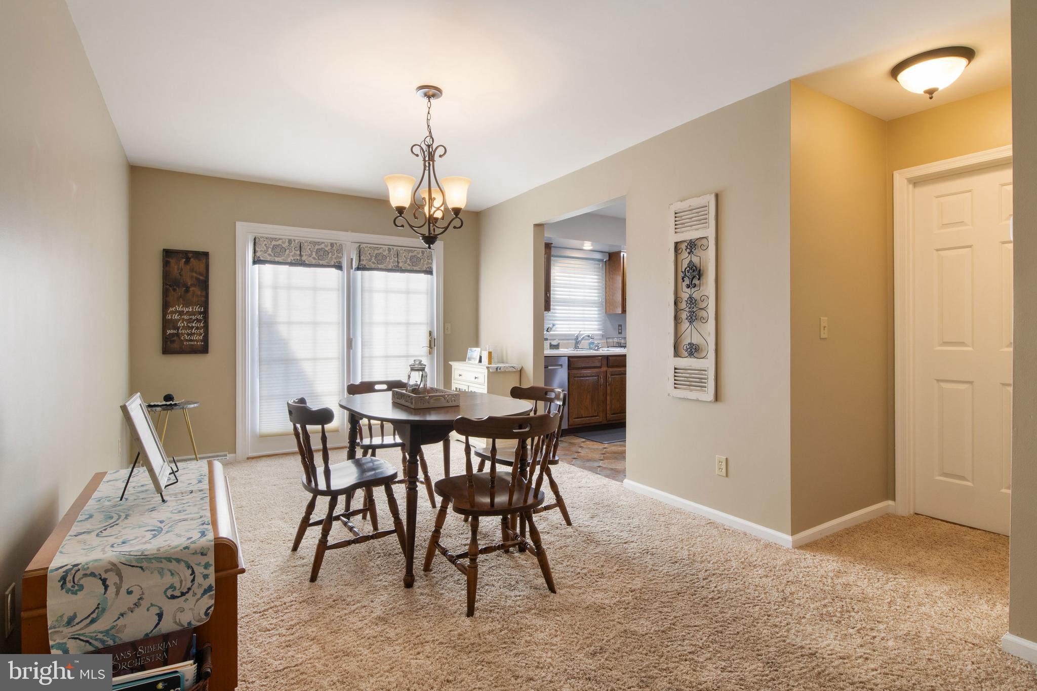206 Chambers Ridge, Unit 206 York, PA 17402 - Photo 9 of 37 Dining