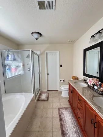 $2,100 | 7703 Omaha Drive, Baytown, TX 77521