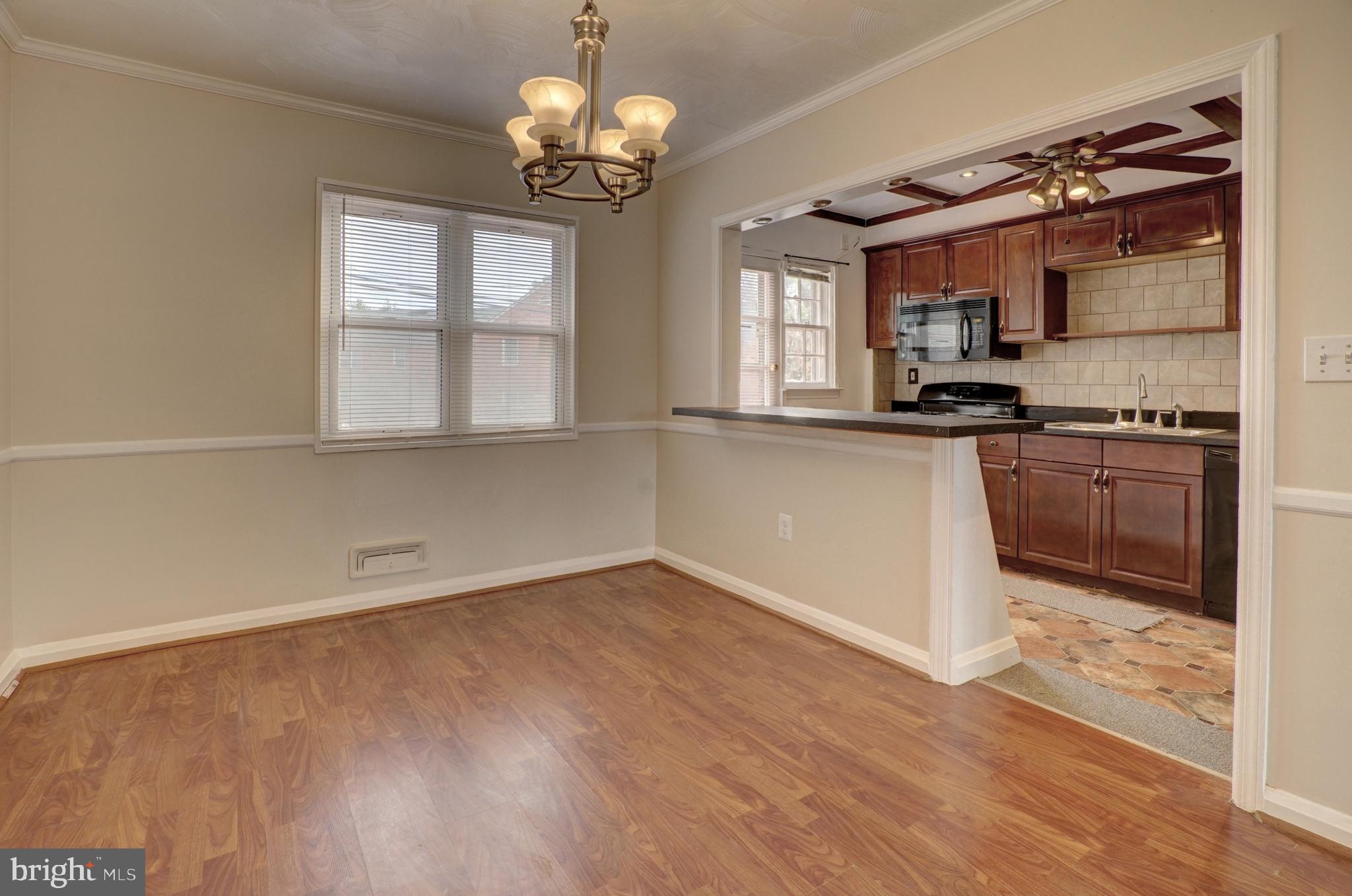 505 Brisbane Road Baltimore, MD 21229 - Photo 3 of 34