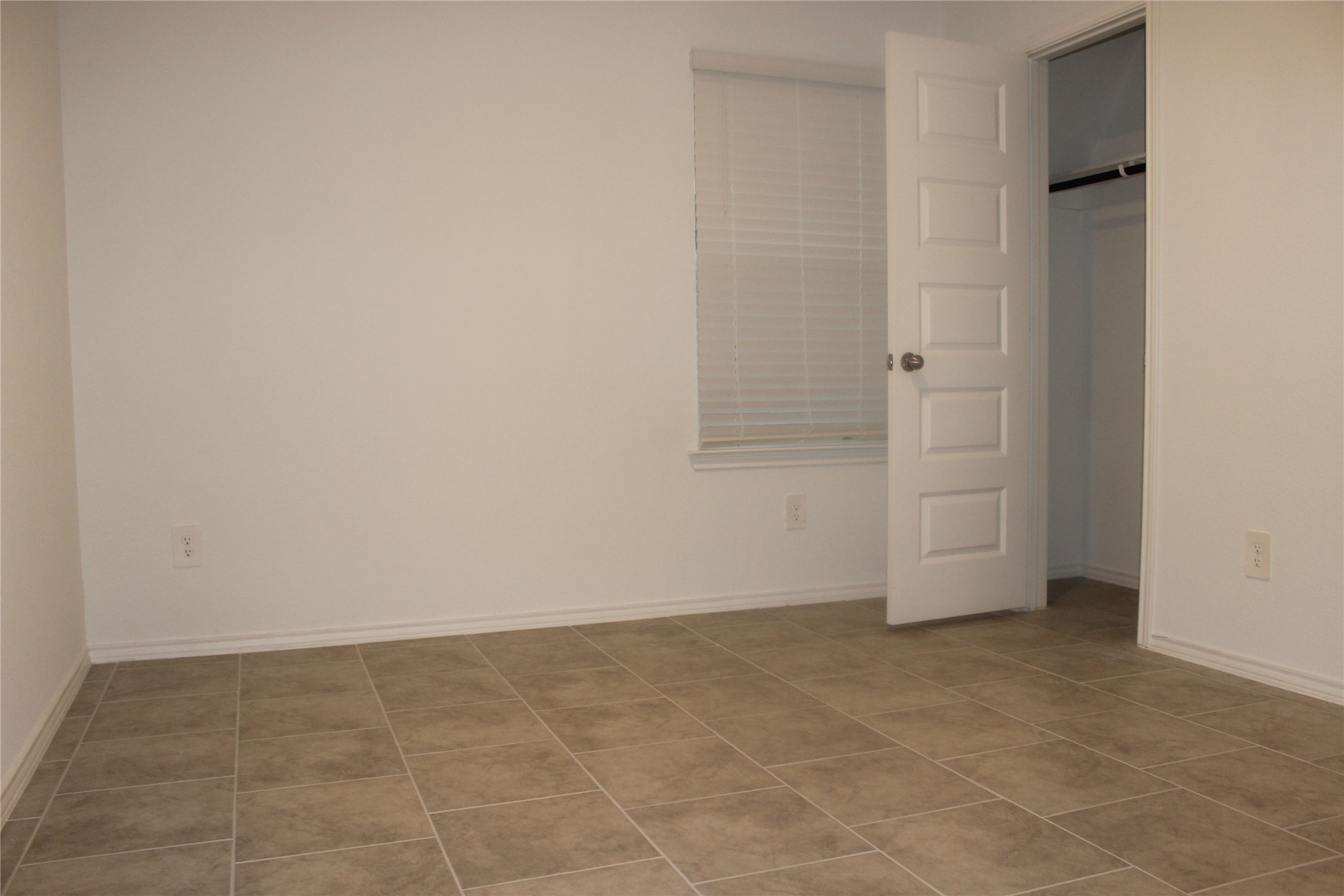 1142 Appaloosa Lane Rosharon, TX 77583 - Photo 9 of 14 Gallery Image 9