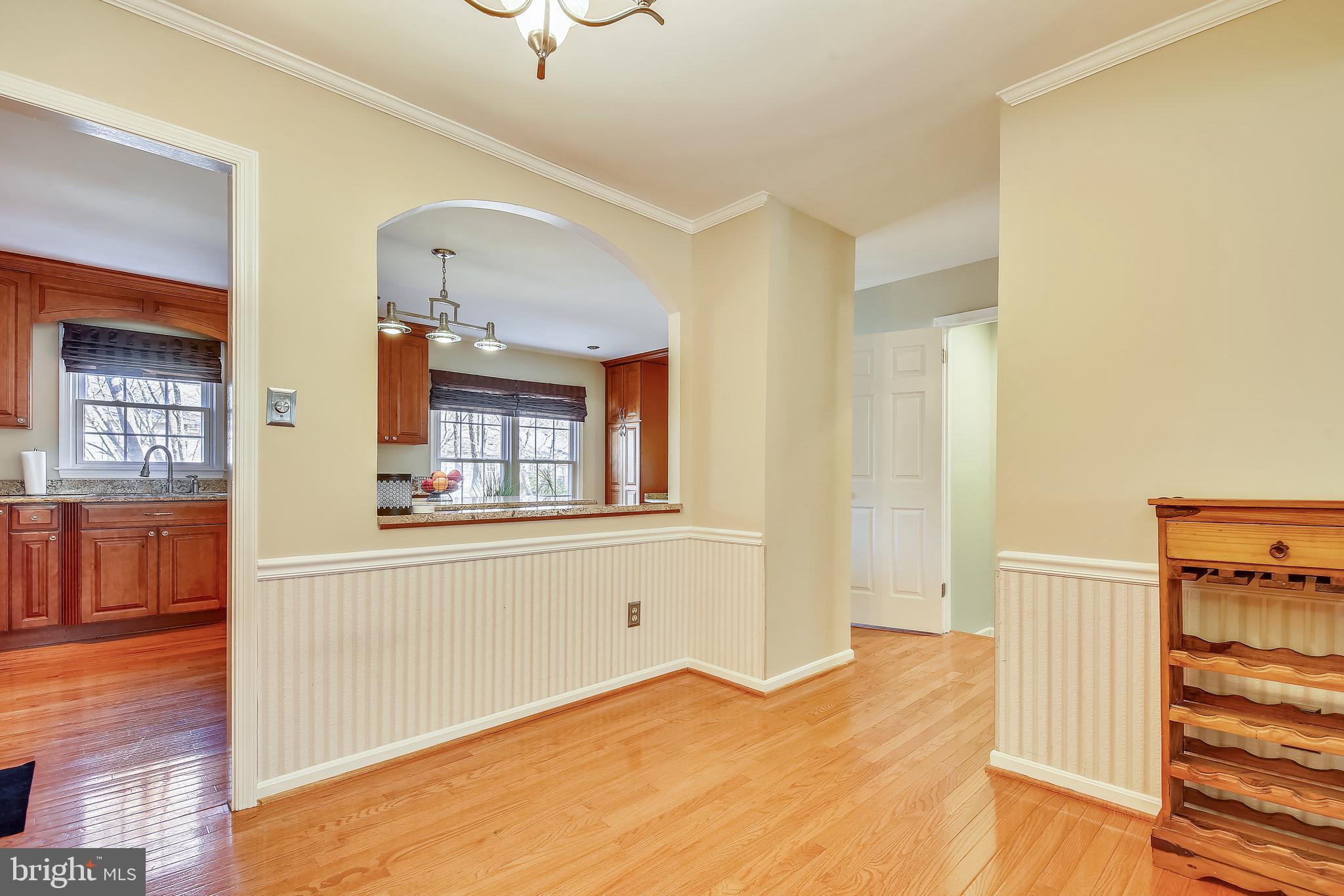 7920 Treeside Court Springfield, VA 22152 - Photo 3 of 31 Gallery Image 3
