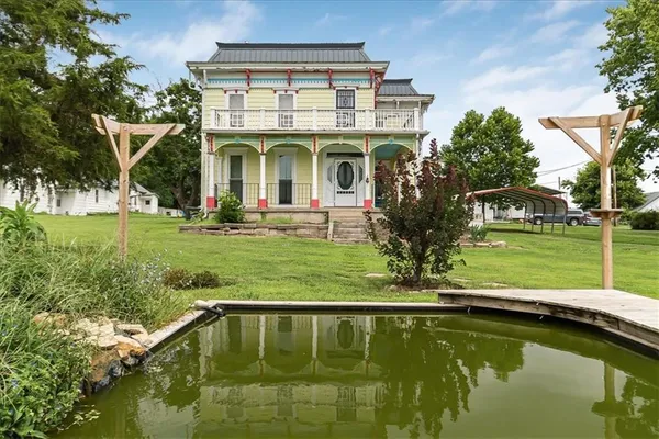 $580,000 | 1057 Northeast 75, Knob Noster, MO 65336
