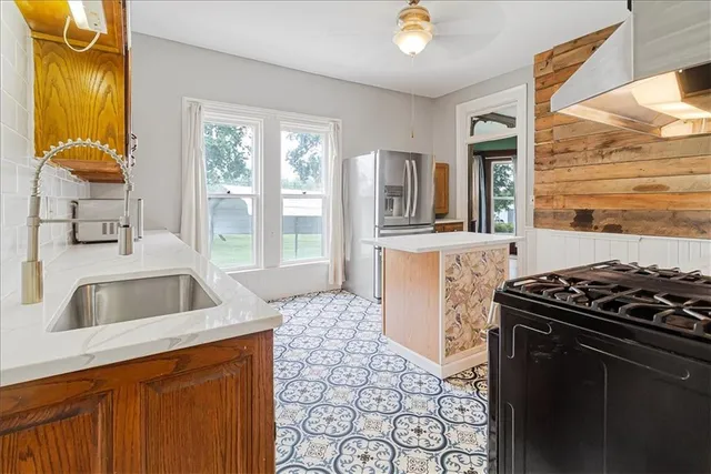 $598,000 | 1057 Northeast 75, Knob Noster, MO 65336