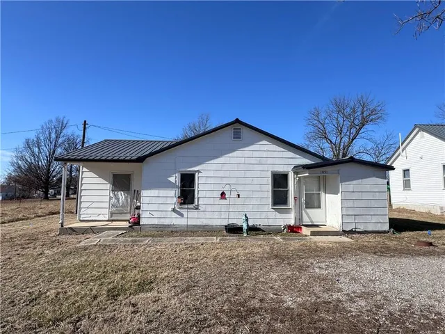 $598,000 | 1057 Northeast 75, Knob Noster, MO 65336