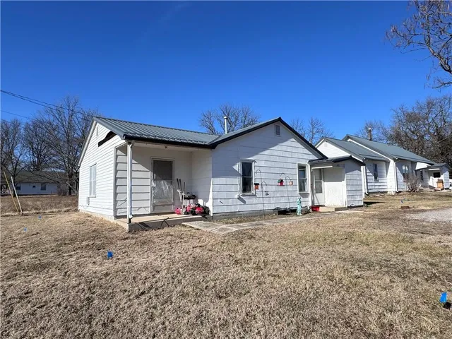 $598,000 | 1057 Northeast 75, Knob Noster, MO 65336