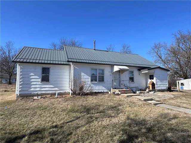 $598,000 | 1057 Northeast 75, Knob Noster, MO 65336