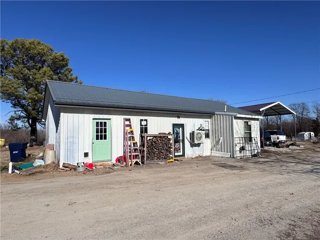 $598,000 | 1057 Northeast 75, Knob Noster, MO 65336