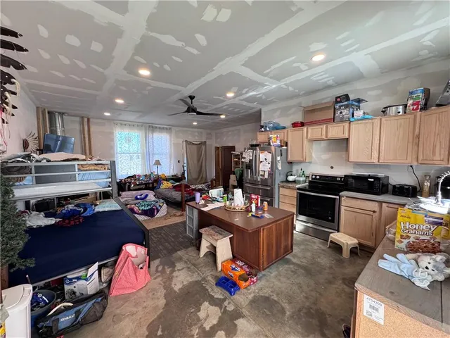 $598,000 | 1057 Northeast 75, Knob Noster, MO 65336