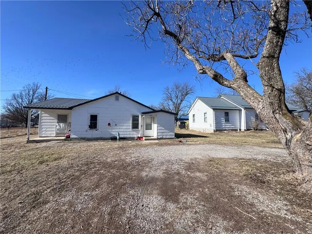 $598,000 | 1057 Northeast 75, Knob Noster, MO 65336