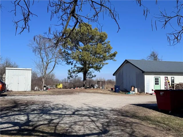 $598,000 | 1057 Northeast 75, Knob Noster, MO 65336