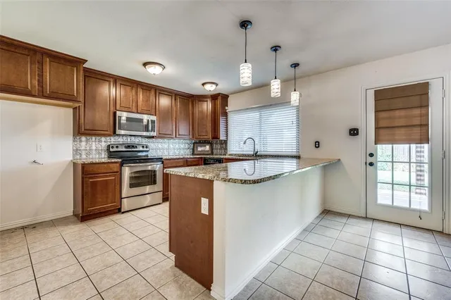 $2,250 | 4762 North Colony Boulevard, The Colony, TX 75056