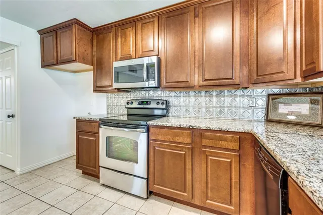 $2,250 | 4762 North Colony Boulevard, The Colony, TX 75056