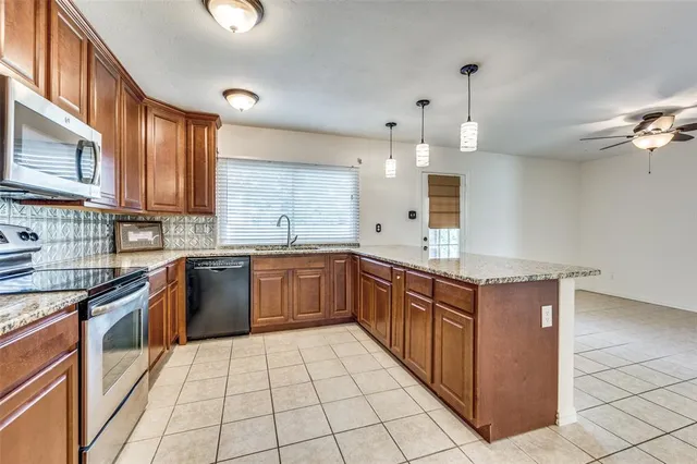 $2,250 | 4762 North Colony Boulevard, The Colony, TX 75056