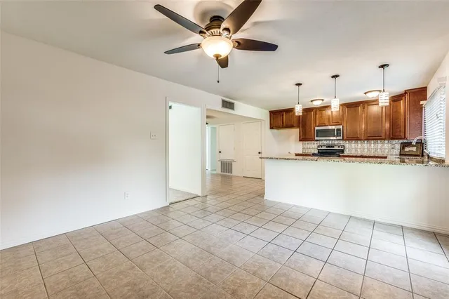 $2,250 | 4762 North Colony Boulevard, The Colony, TX 75056