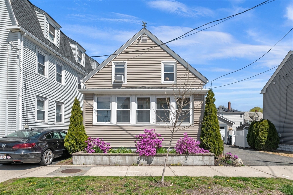 184 North Street Salem, MA 01970 - Photo 2 of 39 a front view of building with yard