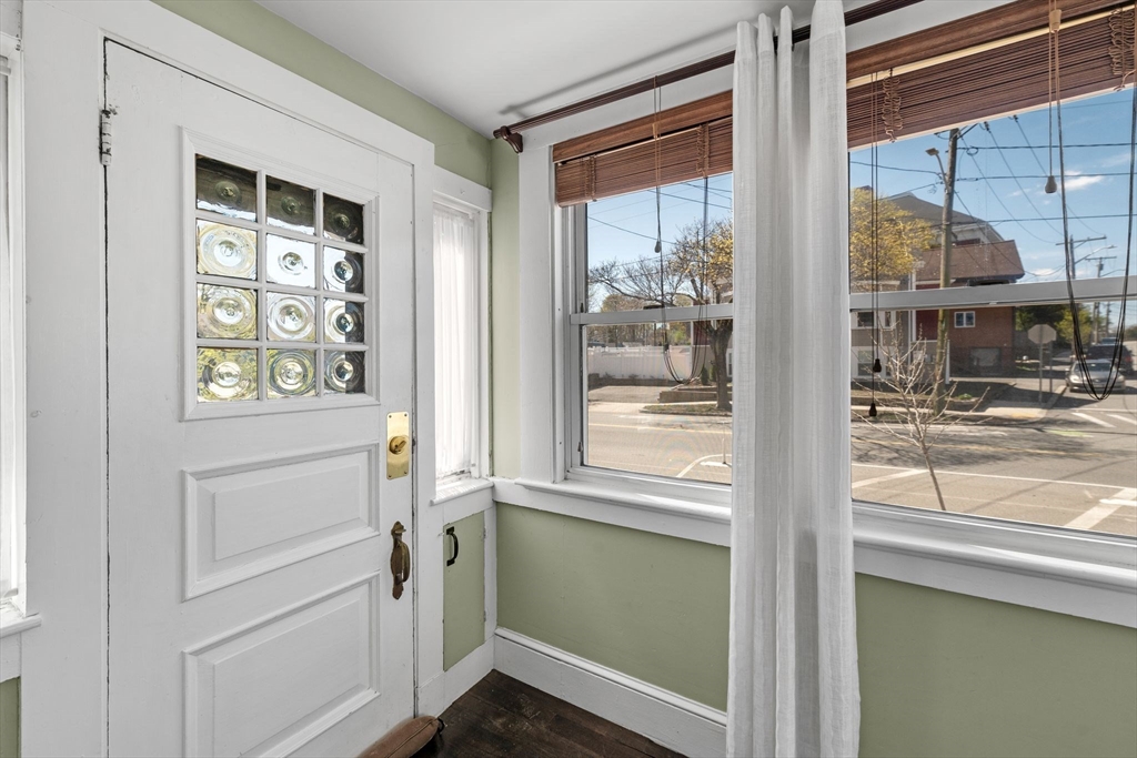 184 North Street Salem, MA 01970 - Photo 6 of 39