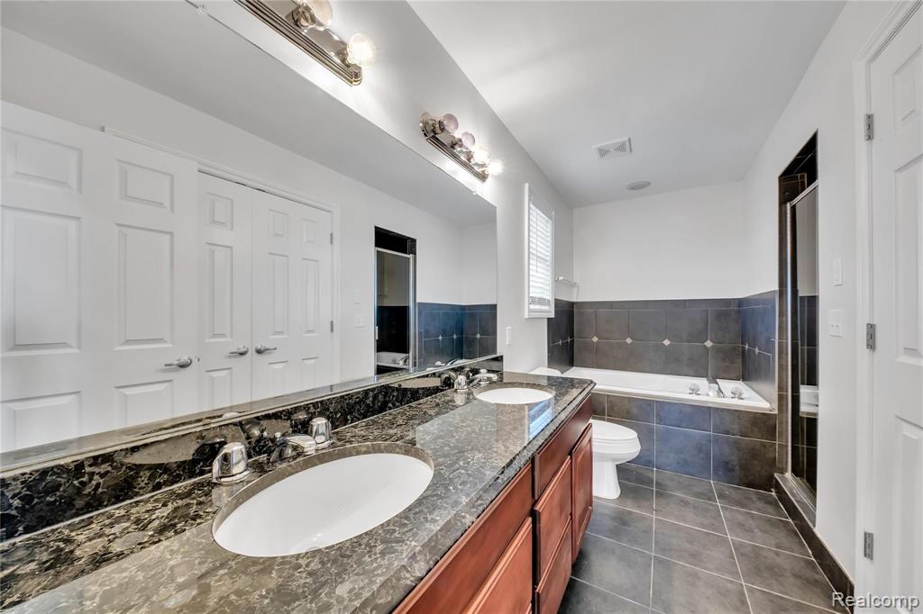 45562 South Stonewood Road, Unit 165 Canton, MI 48187 - Photo 12 of 30