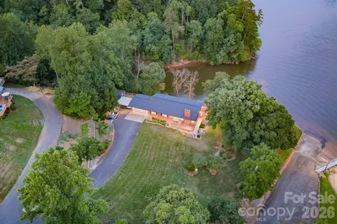 $1,299,900 | 6296 Southlake Drive, Hickory, NC 28601