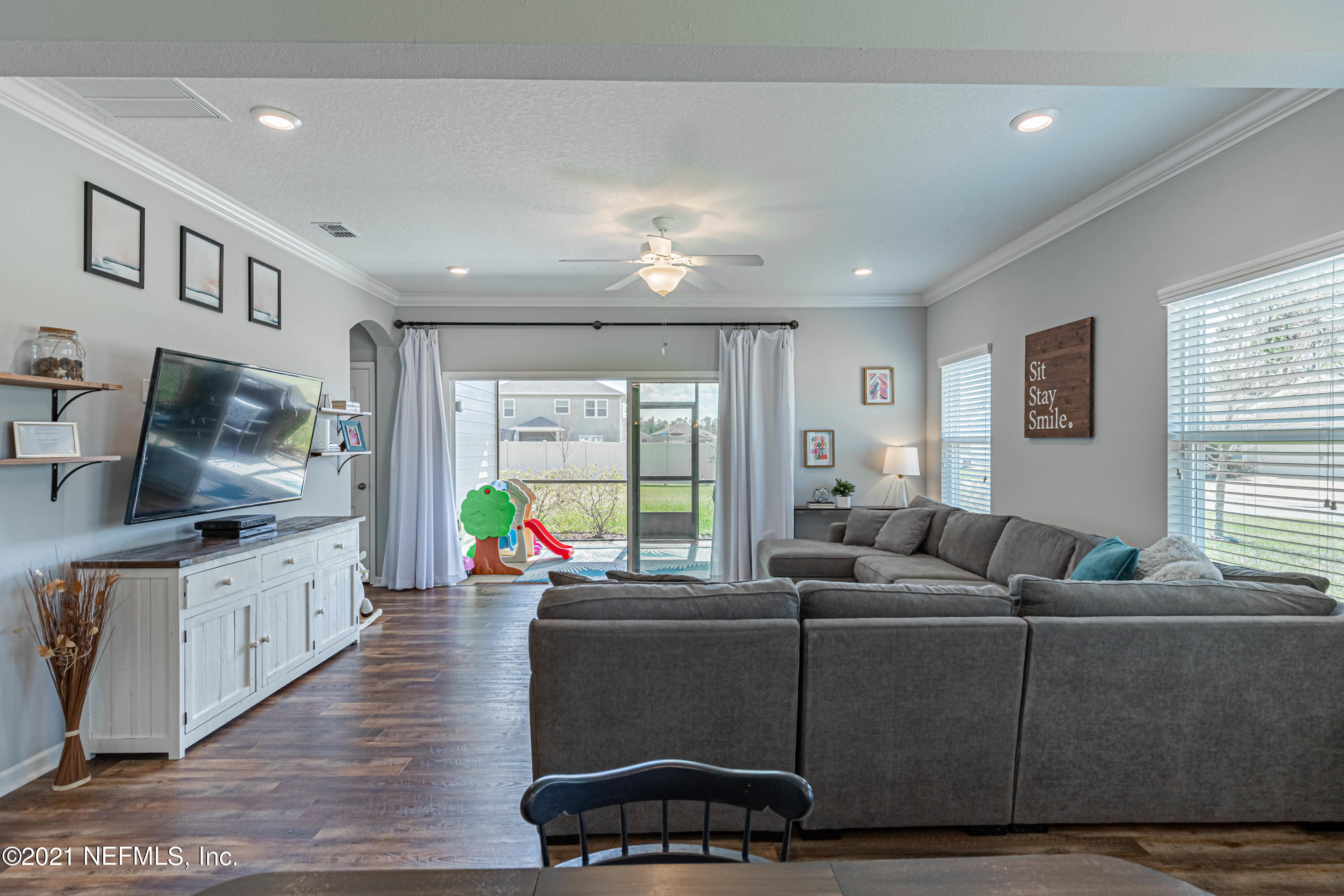 185 Antilles Road St. Augustine, FL 32092 - Photo 24 of 44 16 Family Room-2