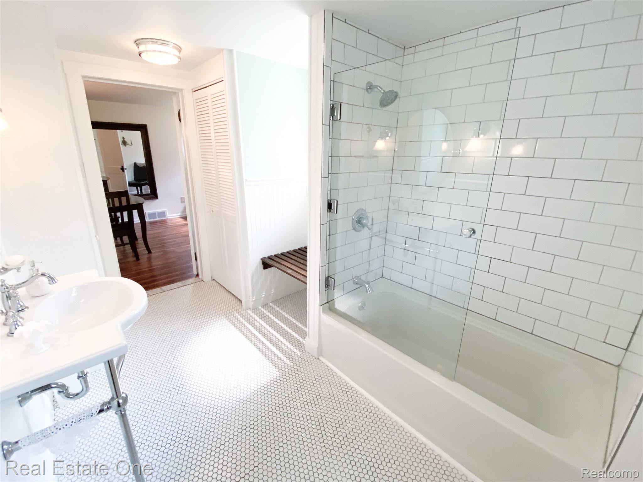 129 North Holcomb Road Clarkston, MI 48346 - Photo 24 of 33 24.jpg