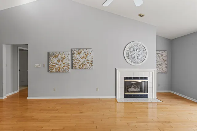 $2,400 | 2410 Stillwater Drive, Champaign, IL 61821