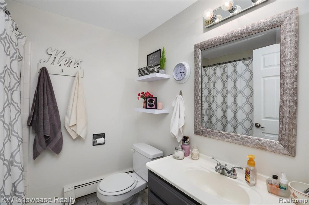 118 Ladd Road Walled Lake, MI 48390 - Photo 17 of 18