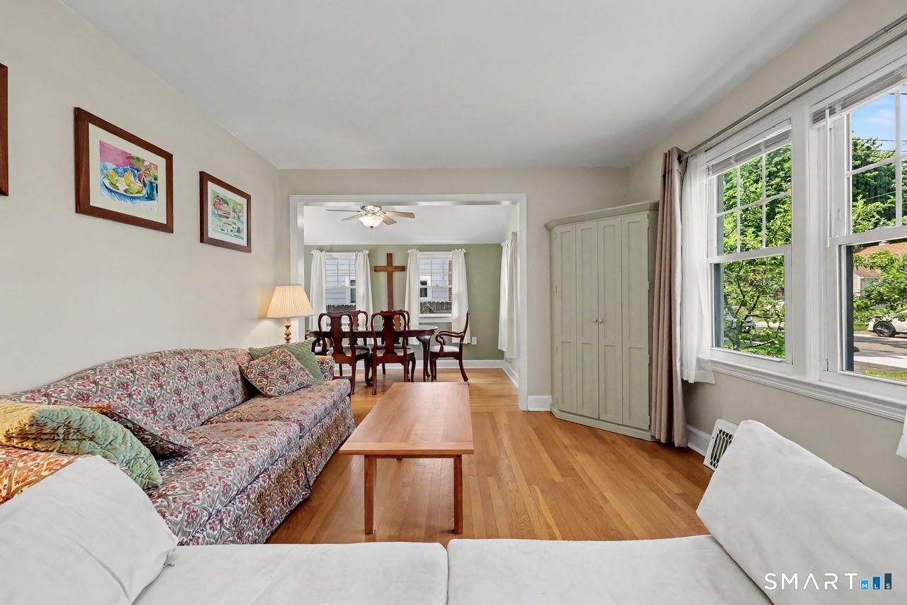 39 Austin Road Milford, CT 06460 - Photo 6 of 37