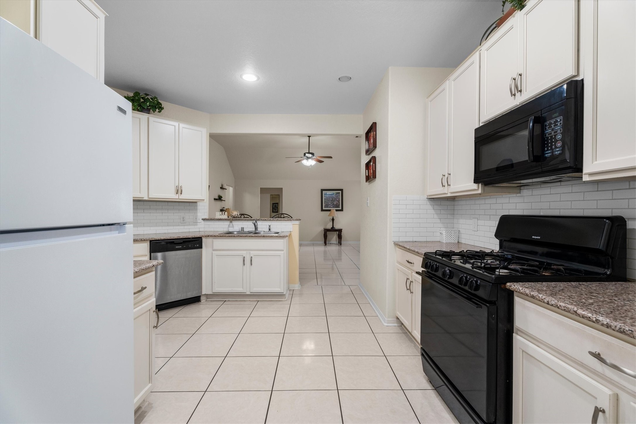 2615 Magnolia Fair Way Spring, TX 77386 - Photo 8 of 22