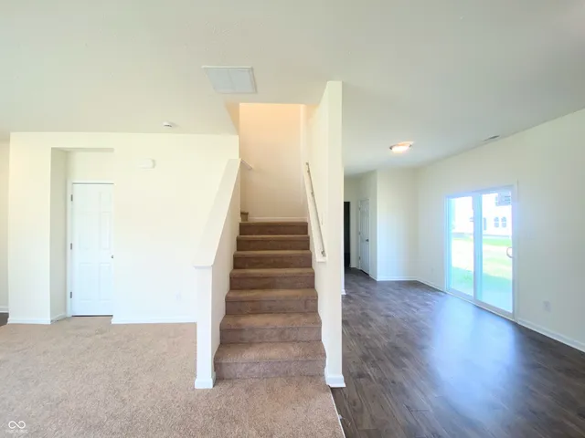 $277,500 | 2021 Sandhill Drive, Seymour, IN 47274