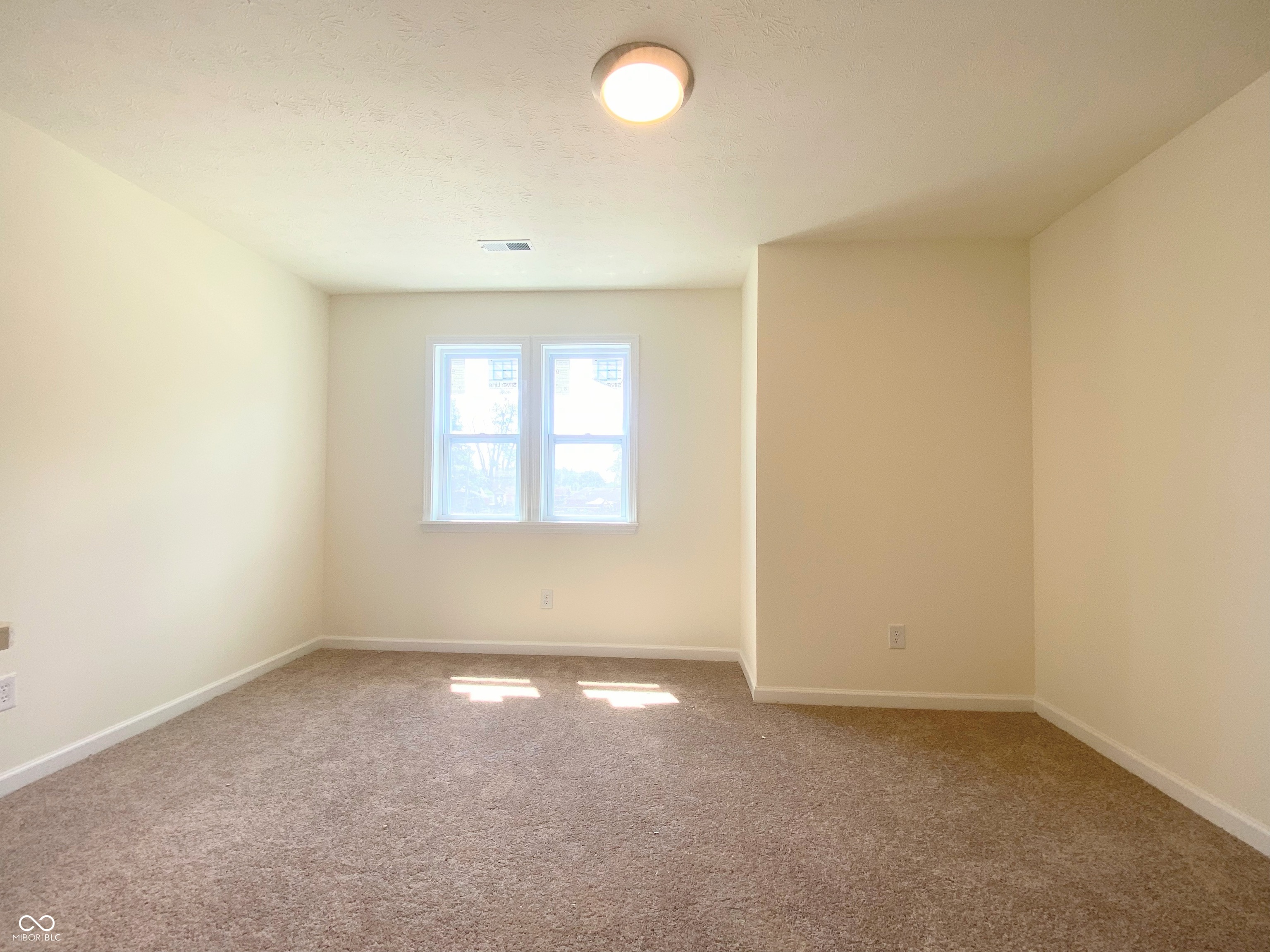 2021 Sandhill Drive Seymour, IN 47274 - Photo 15 of 37