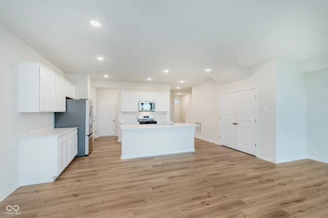 $320,000 | 572 Garrow Drive, Westfield, IN 46074