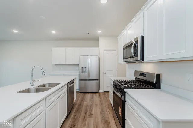 $320,000 | 572 Garrow Drive, Westfield, IN 46074