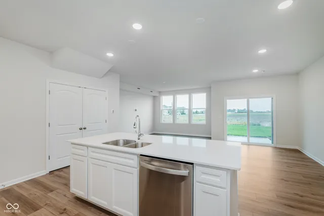 $320,000 | 572 Garrow Drive, Westfield, IN 46074