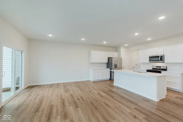 $320,000 | 572 Garrow Drive, Westfield, IN 46074