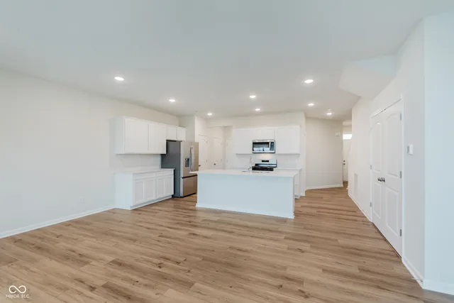 $320,000 | 572 Garrow Drive, Westfield, IN 46074