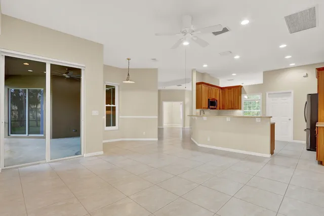 $4,900 | 15096 76th Trail North, Palm Beach Gardens, FL 33418