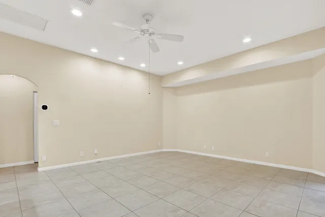 $4,900 | 15096 76th Trail North, Palm Beach Gardens, FL 33418