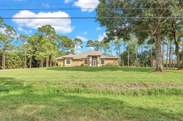 $4,900 | 15096 76th Trail North, Palm Beach Gardens, FL 33418