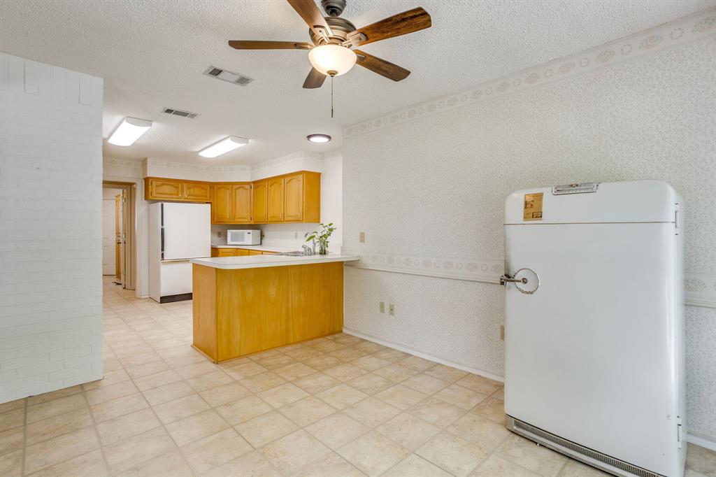22011 Pebble Drive Whitney, TX 76692 - Photo 32 of 40