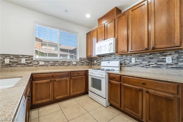 $469,999 | 3175 Via Seranova, Henderson, NV 89044