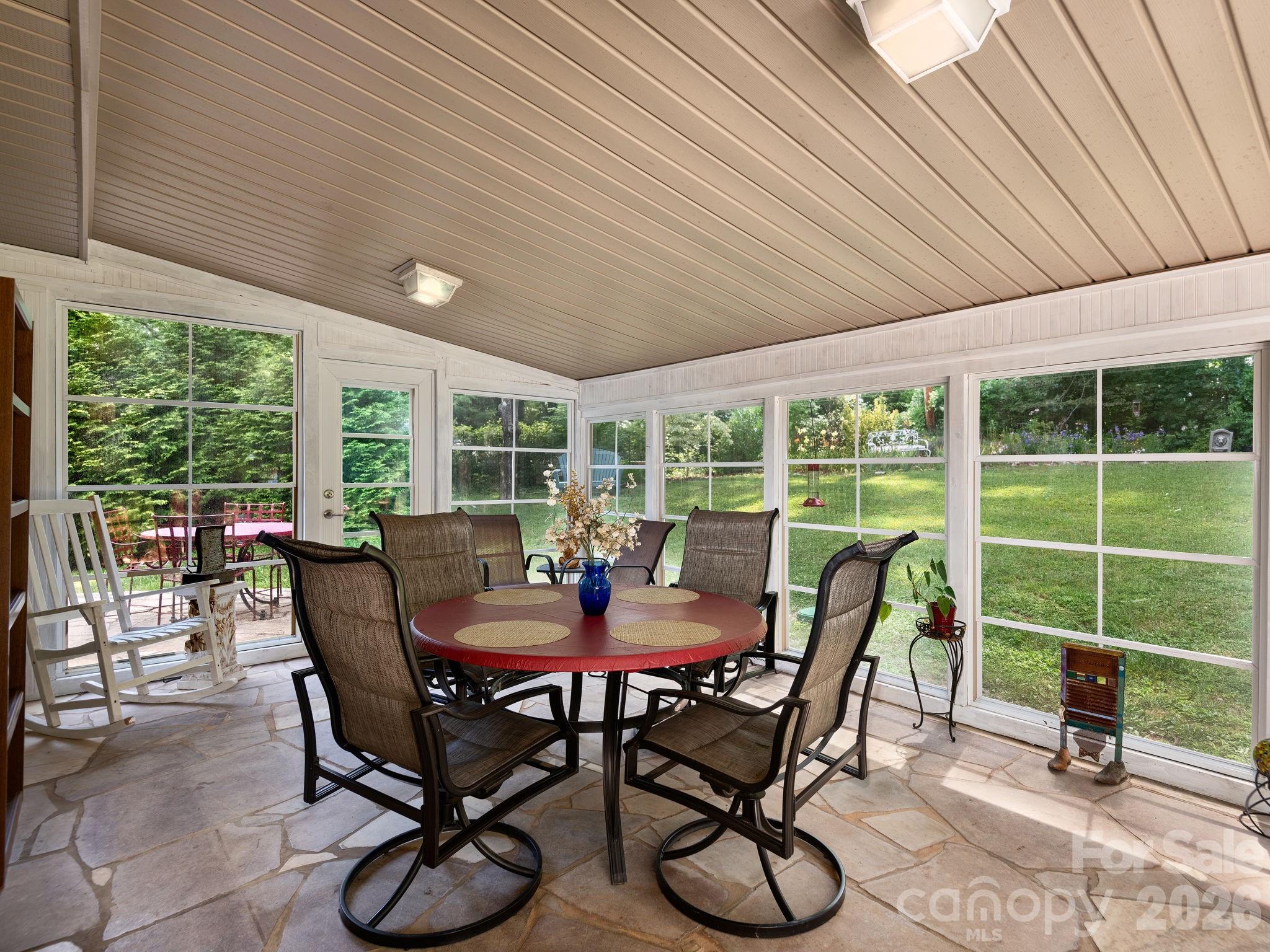 112 Lyndale Road Hendersonville, NC 28739 - Photo 11 of 30