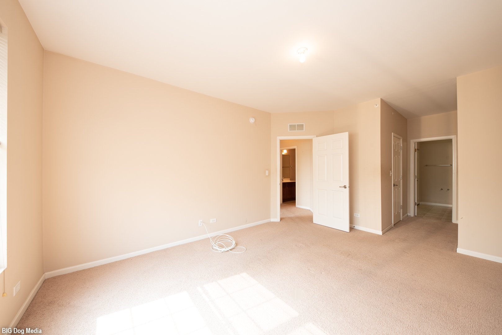 10225 Mulberry Lane, Unit J Bridgeview, IL 60455 - Photo 18 of 24 a view of an empty room