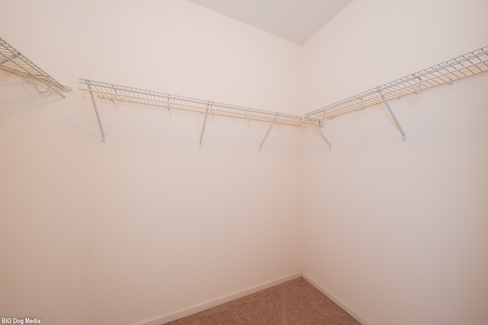 10225 Mulberry Lane, Unit J Bridgeview, IL 60455 - Photo 21 of 24 a view of a room