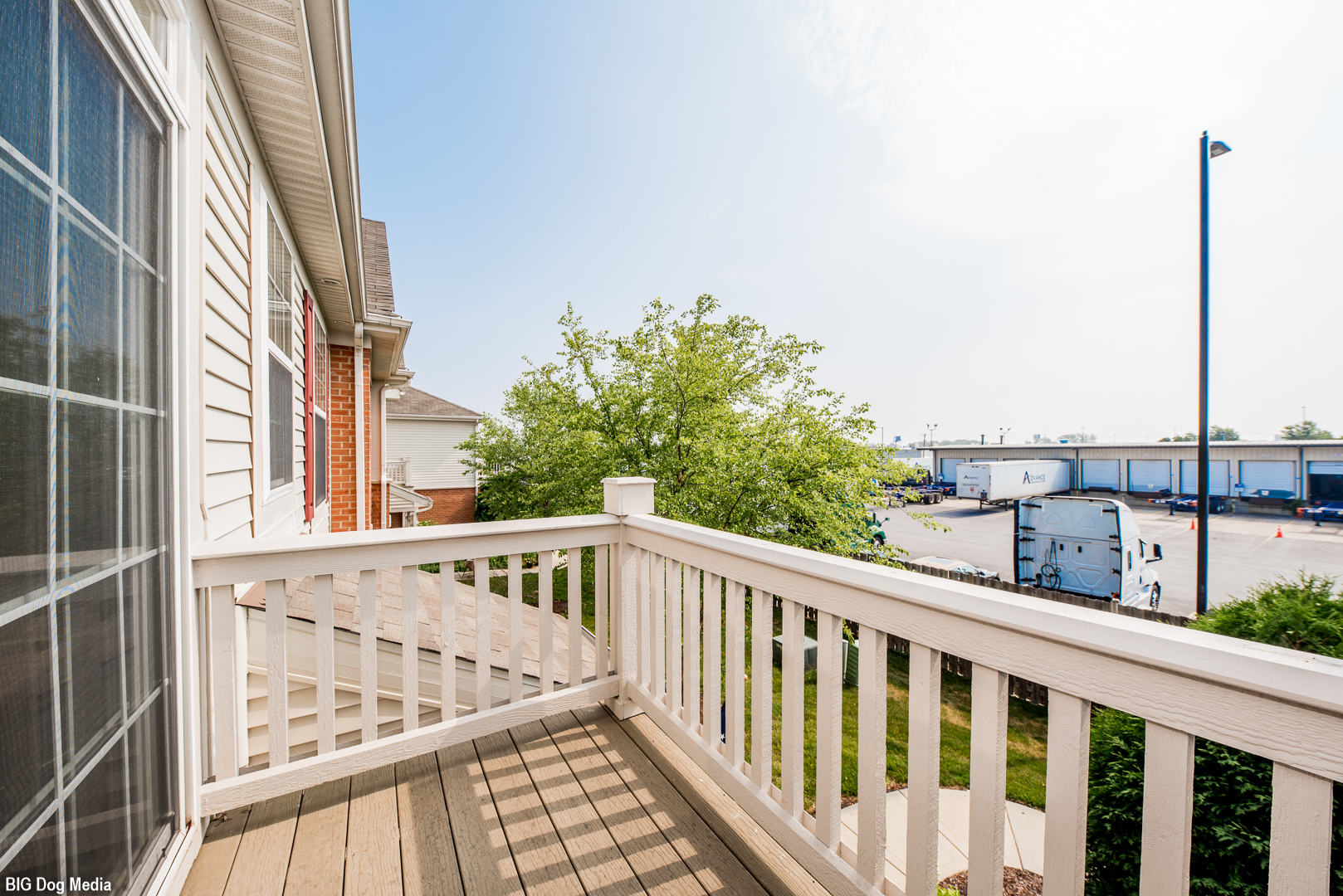 10225 Mulberry Lane, Unit J Bridgeview, IL 60455 - Photo 22 of 24 a view of balcony with furniture
