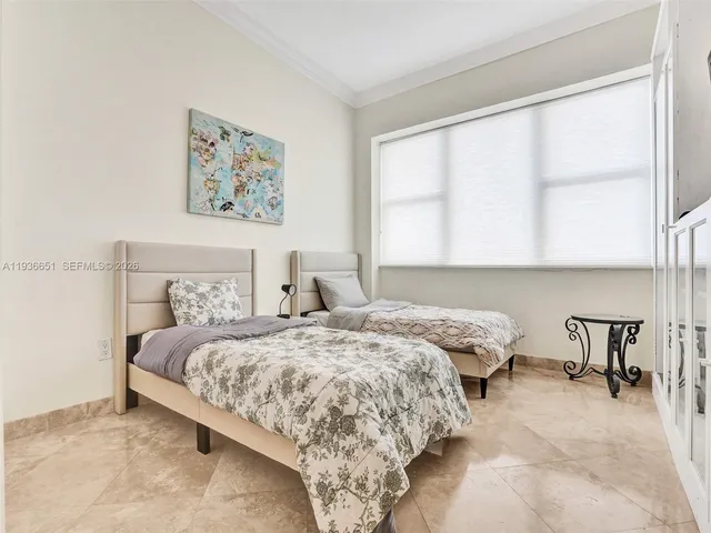 $5,000 | 3180 South Ocean Drive, Unit 1709, Hallandale Beach, FL 33009