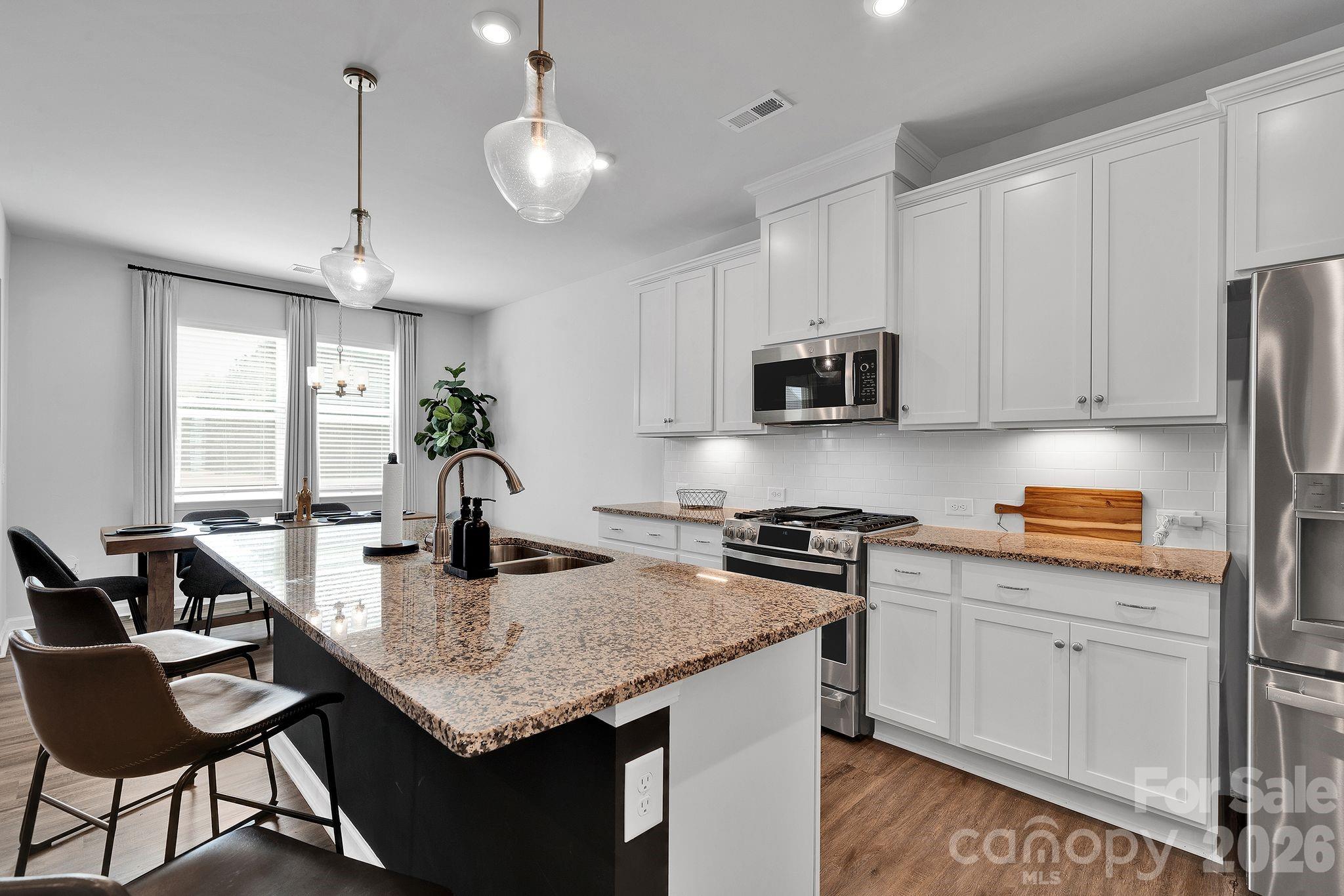 6409 Alanbrook Road Charlotte, NC 28215 - Photo 8 of 42