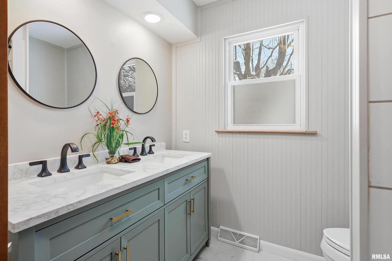 1840 37th Street Moline, IL 61265 - Photo 18 of 38