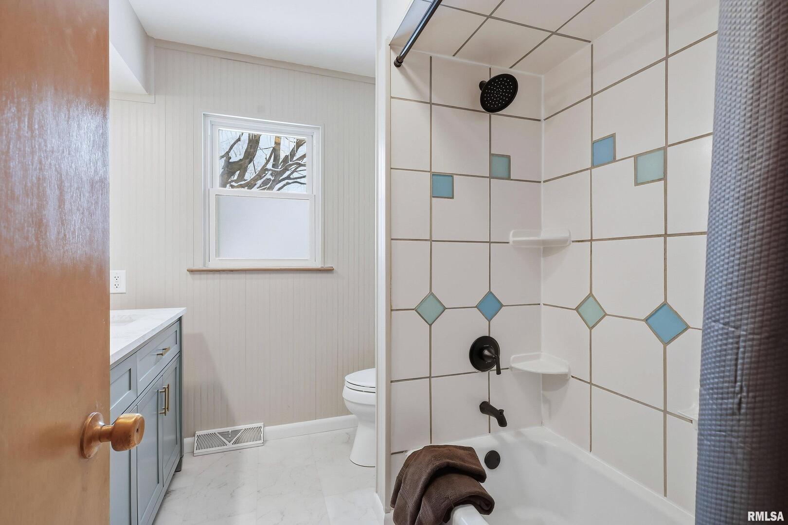 1840 37th Street Moline, IL 61265 - Photo 20 of 38