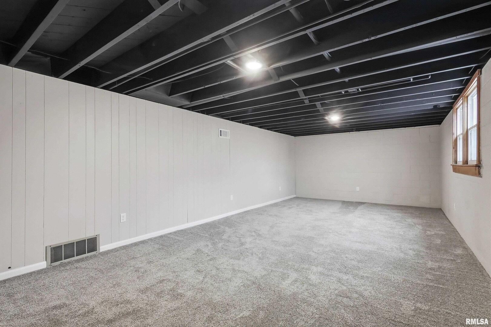 1840 37th Street Moline, IL 61265 - Photo 29 of 38