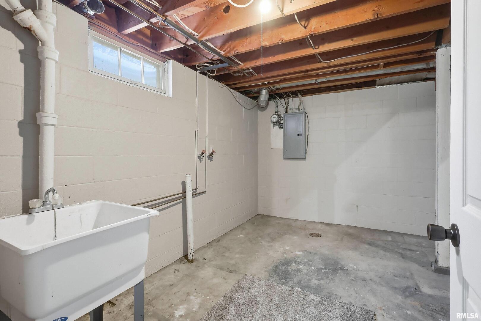 1840 37th Street Moline, IL 61265 - Photo 31 of 38